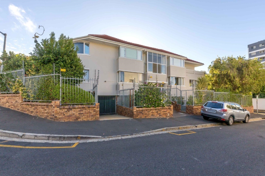 2 Bedroom Property for Sale in Green Point Western Cape